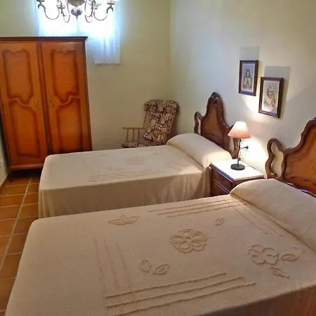 R1044 - Karina Vila Nerja