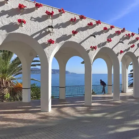 R1044 - Karina Βίλα *